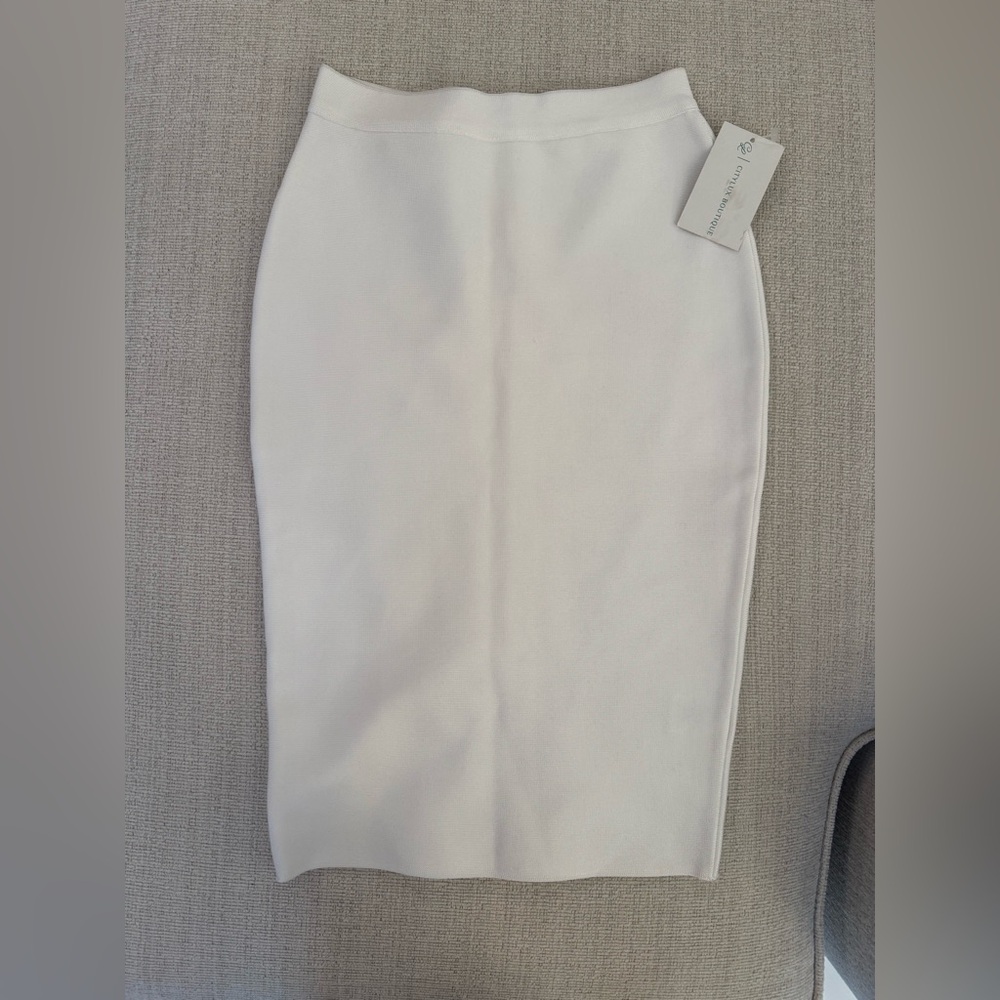 Elegant White Pencil Skirt